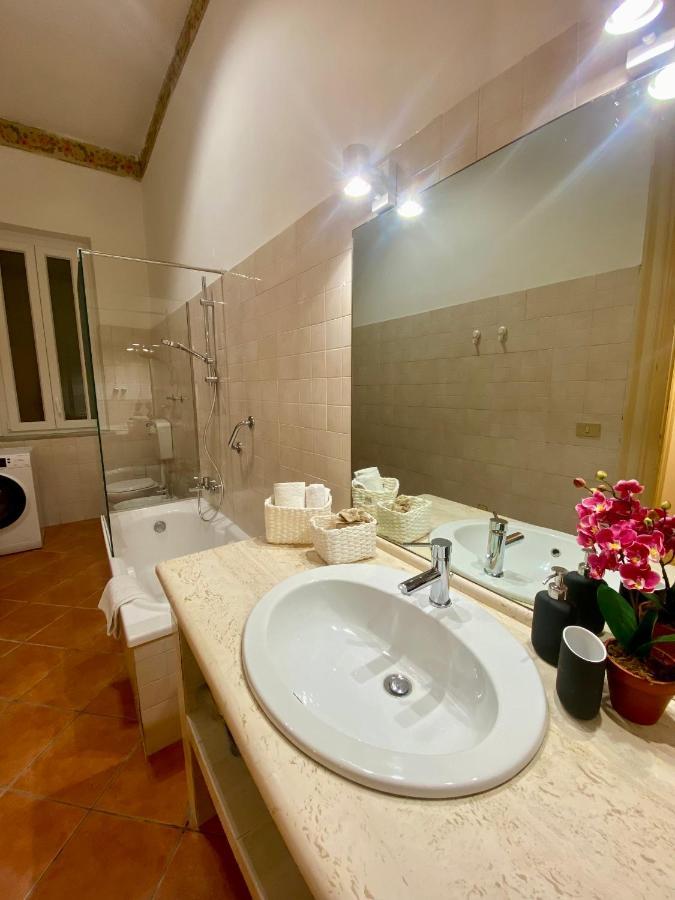 Urban Poet Retreat - Casa Di Vincenzo E Andrea 2 Apartment Palermo Bagian luar foto