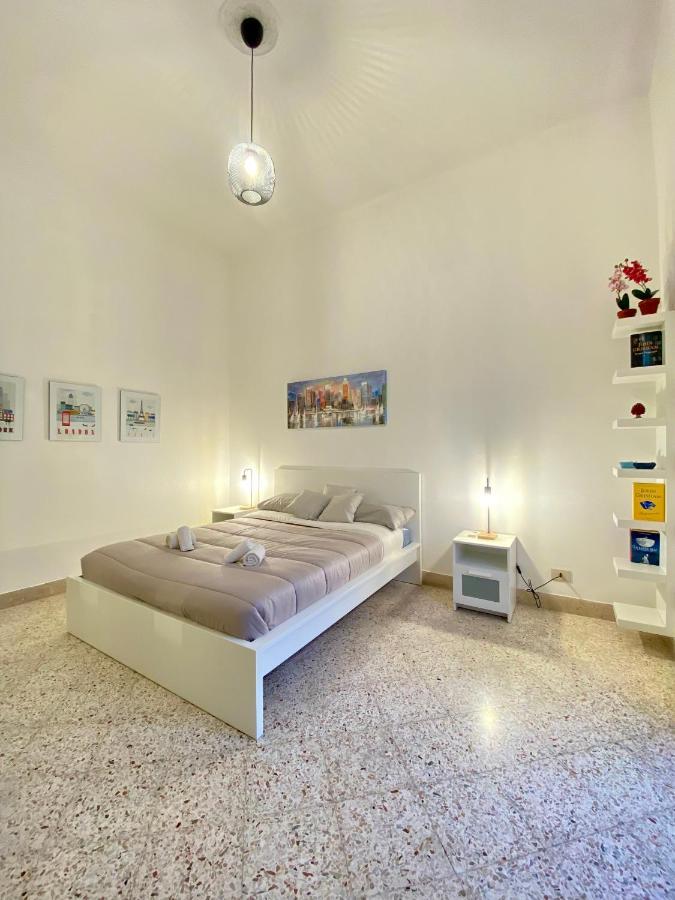 Urban Poet Retreat - Casa Di Vincenzo E Andrea 2 Apartment Palermo Bagian luar foto